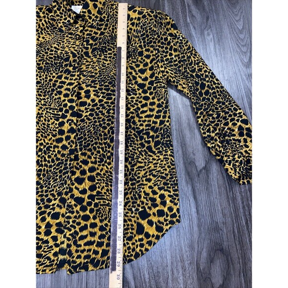 VTG Womens Animal Print Button Up Shirt M Tan Black Retro 90s Cheetah Mob Wife - Picture 8 of 13